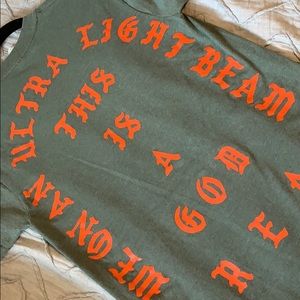 I FEEL LIKE PABLO ULTRA LIGHT BEAMS Tee